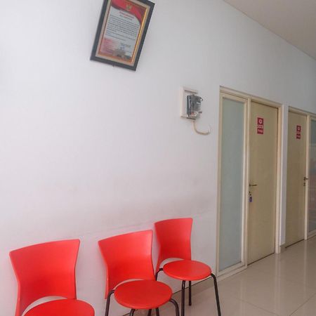 Reddoorz Syariah Near Simpang Lima Semarang Hotel Jomblang Bagian luar foto