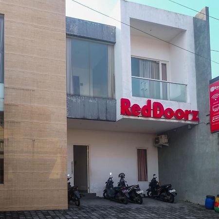 Reddoorz Syariah Near Simpang Lima Semarang Hotel Jomblang Bagian luar foto