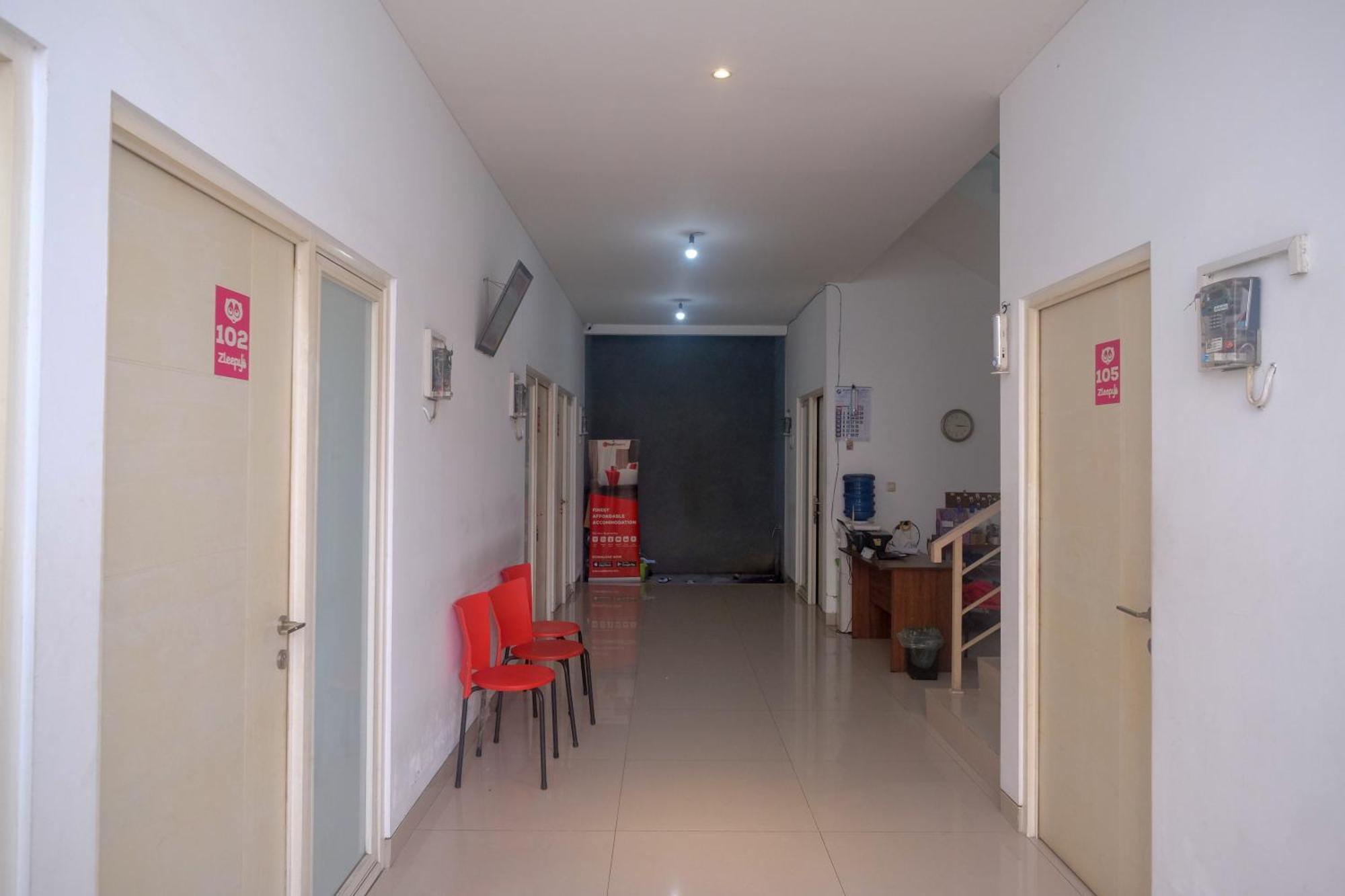 Reddoorz Syariah Near Simpang Lima Semarang Hotel Jomblang Bagian luar foto
