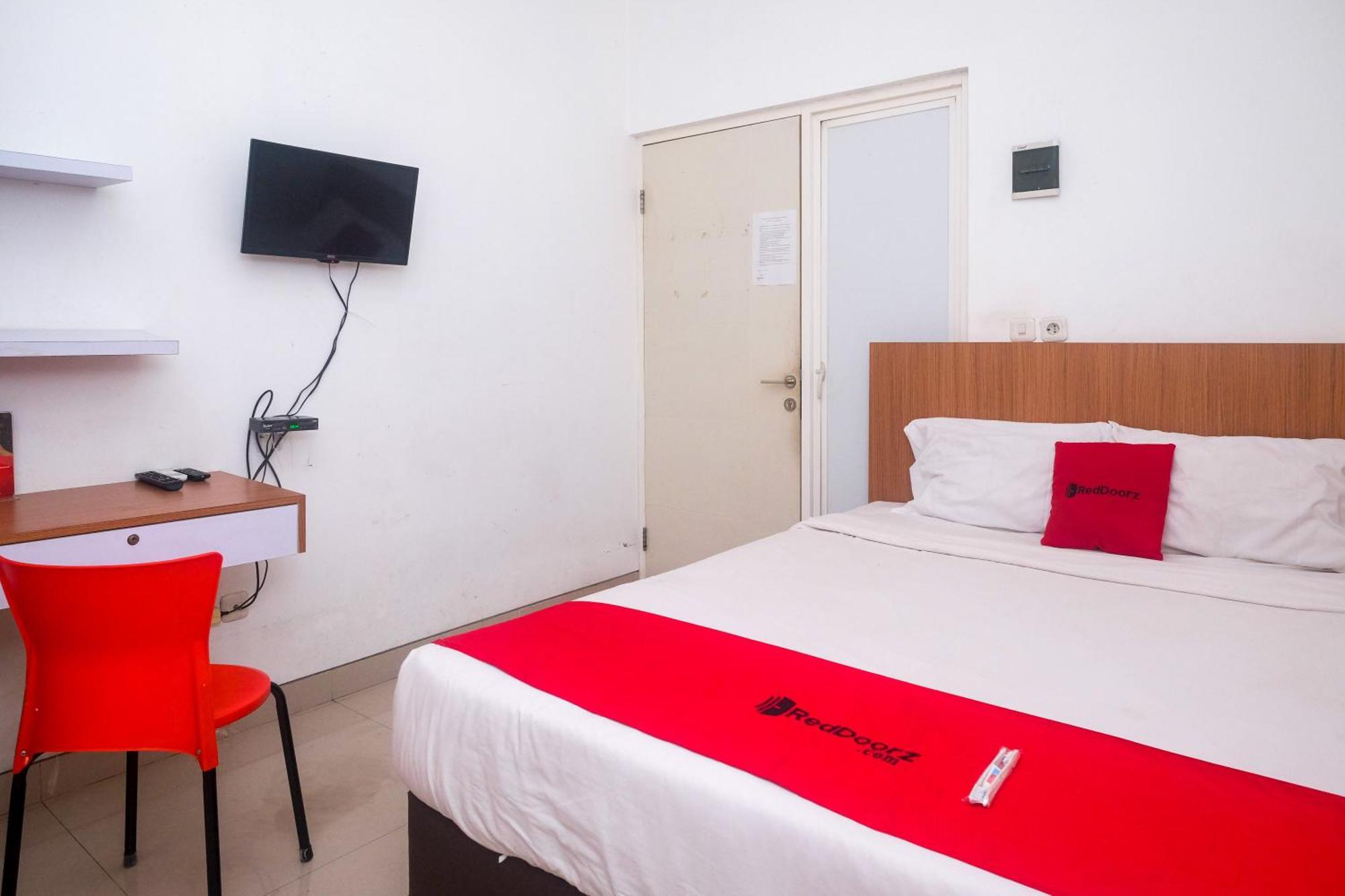 Reddoorz Syariah Near Simpang Lima Semarang Hotel Jomblang Bagian luar foto